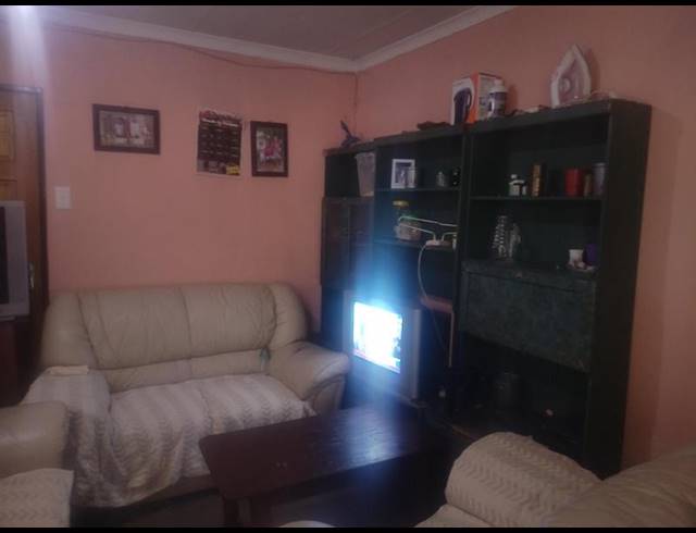 2 BEDROOM HOUSE FOR SALE IN KATLEHONG SOUTH